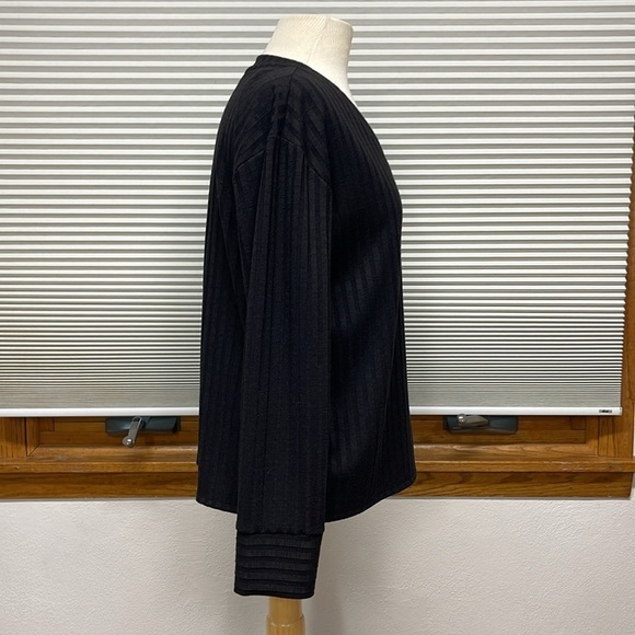 Vince Camuto Black Rib Knit V-Neck Long Sleeve Top Size Small - Picture 4 of 9